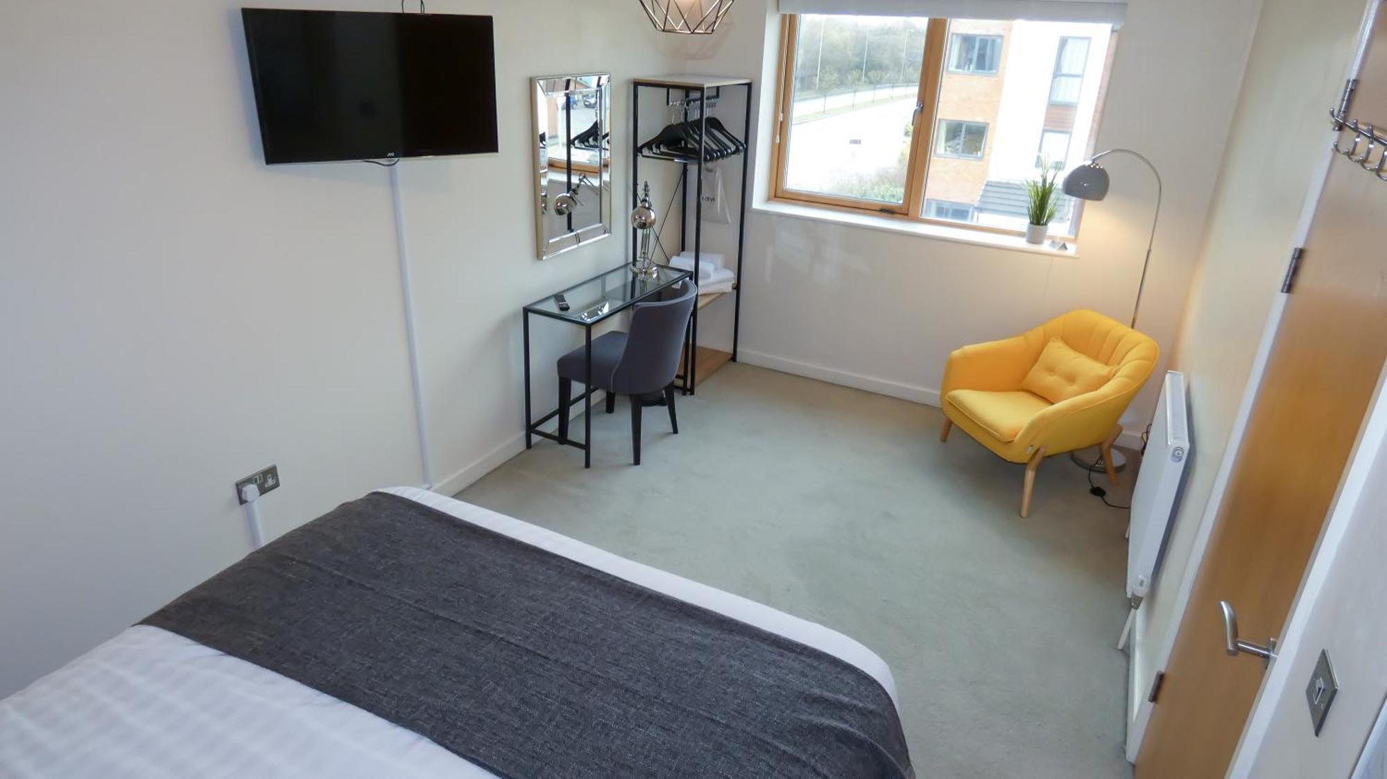 Three Bedroom Townhouse With Parking Telford Camera foto