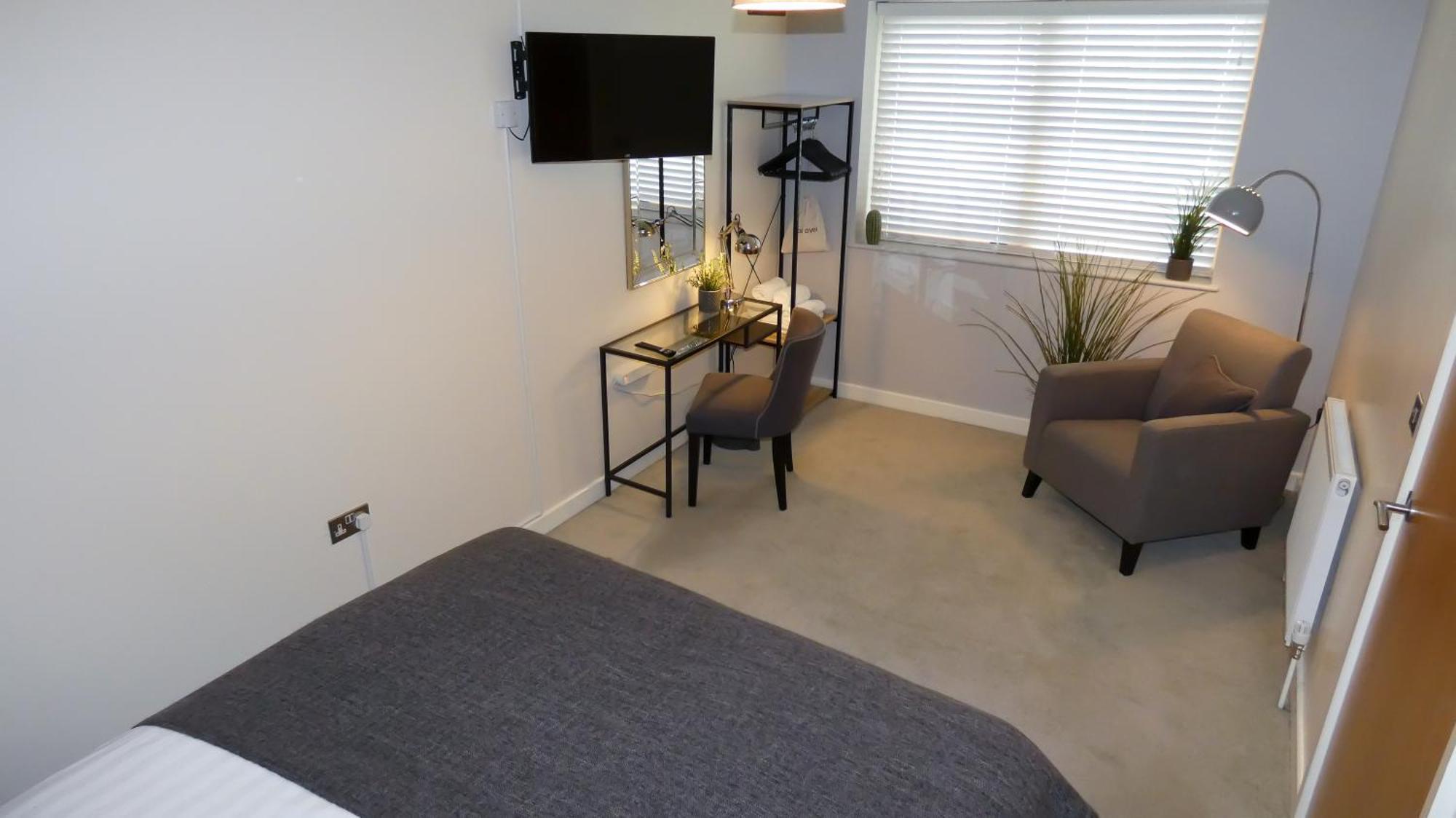 Three Bedroom Townhouse With Parking Telford Camera foto