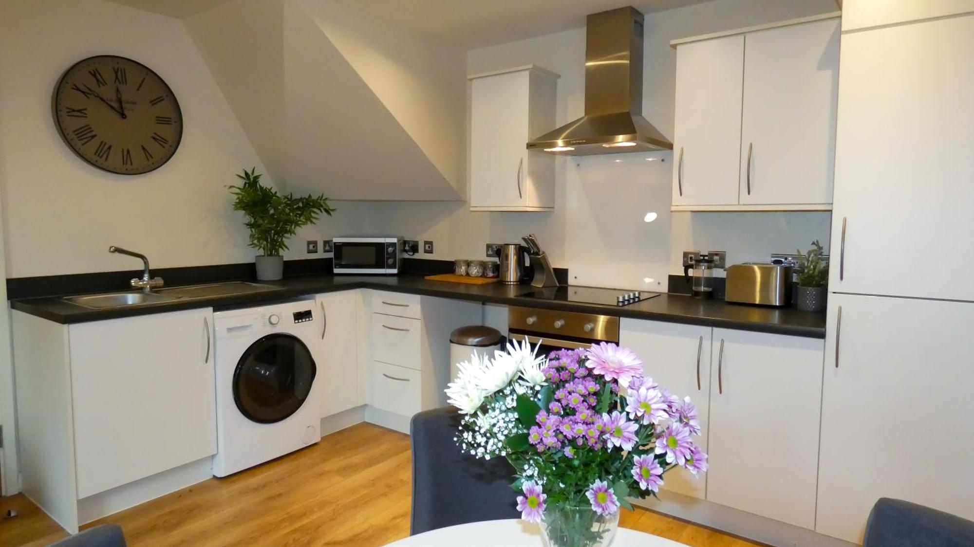Three Bedroom Townhouse With Parking Telford Camera foto